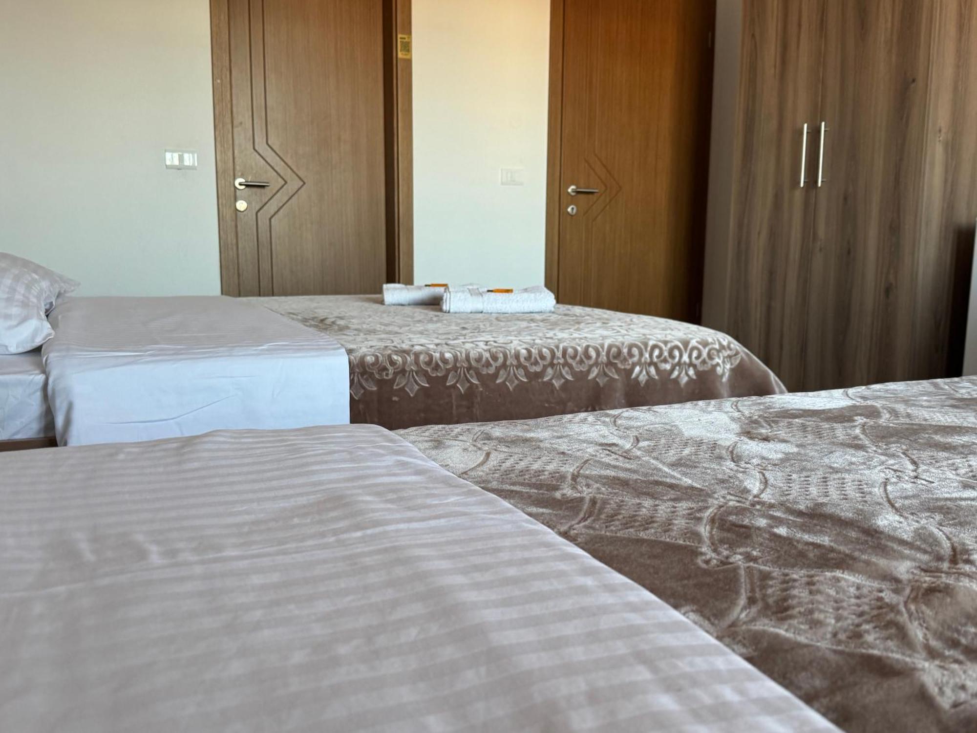 Hotel Majestic Struga Exterior photo