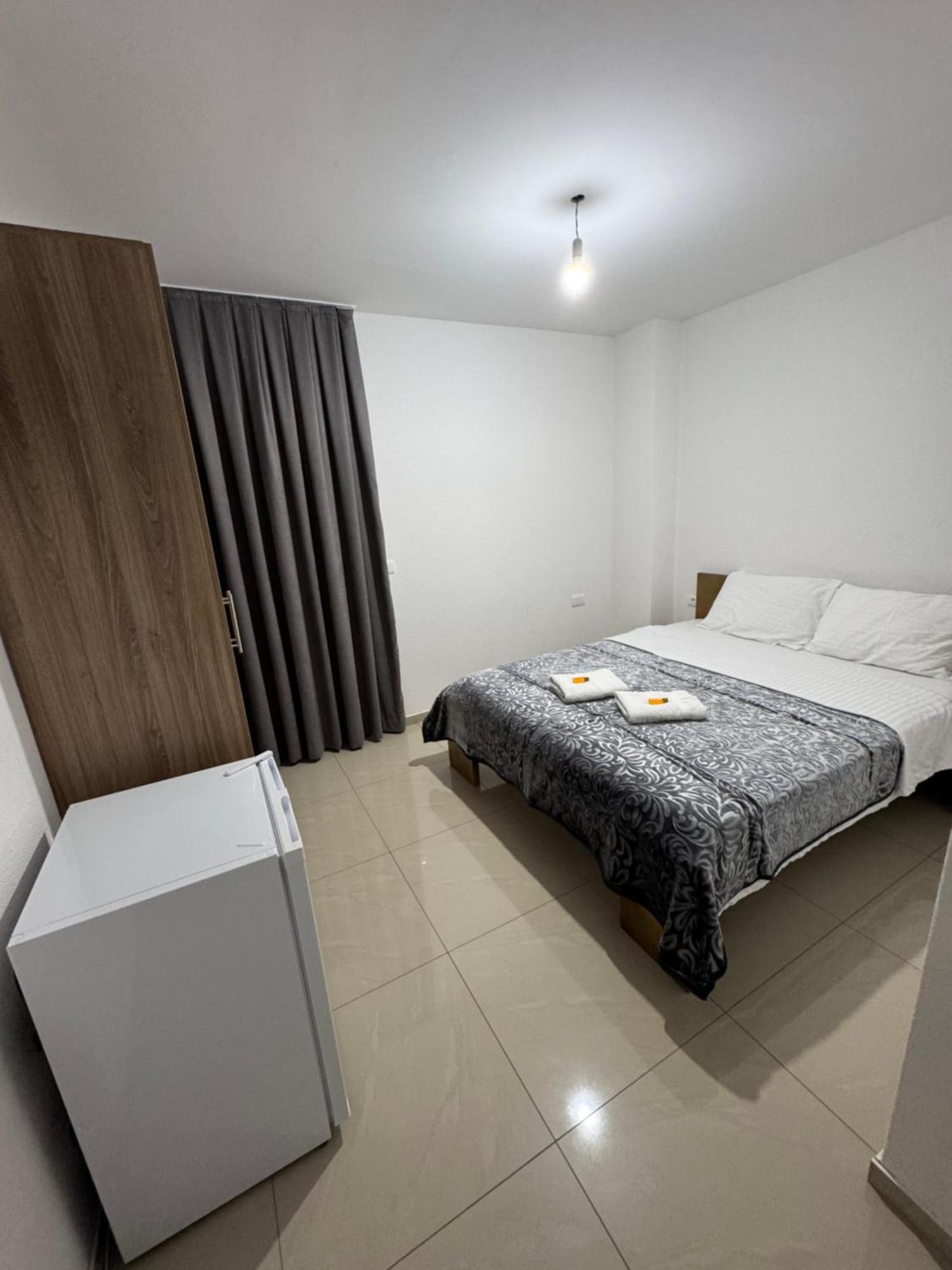 Hotel Majestic Struga Exterior photo